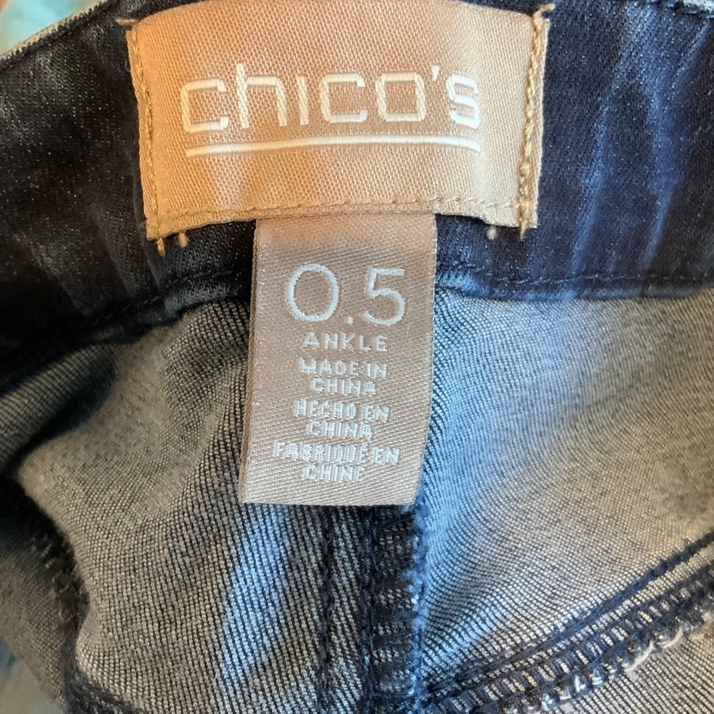 Chico’s Ankle Floral Jeans - Picture 7 of 7